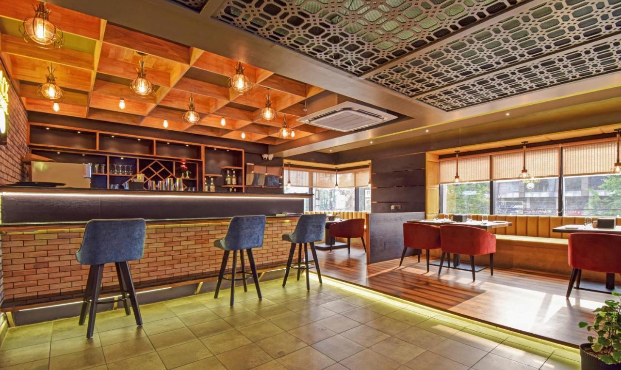 Treebo Sky Point Hotel Siliguri Bagian luar foto